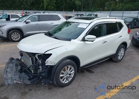2017 Nissan Rogue S/Sl/Sv z USA, uszkodzony, nr VIN 5N1AT2MV1HC743494